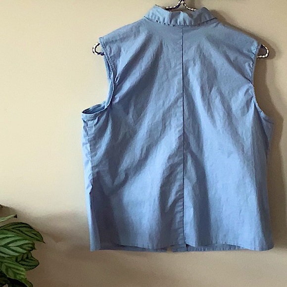 Blue Button Up Sleeveless Blouse - Picture 9 of 10